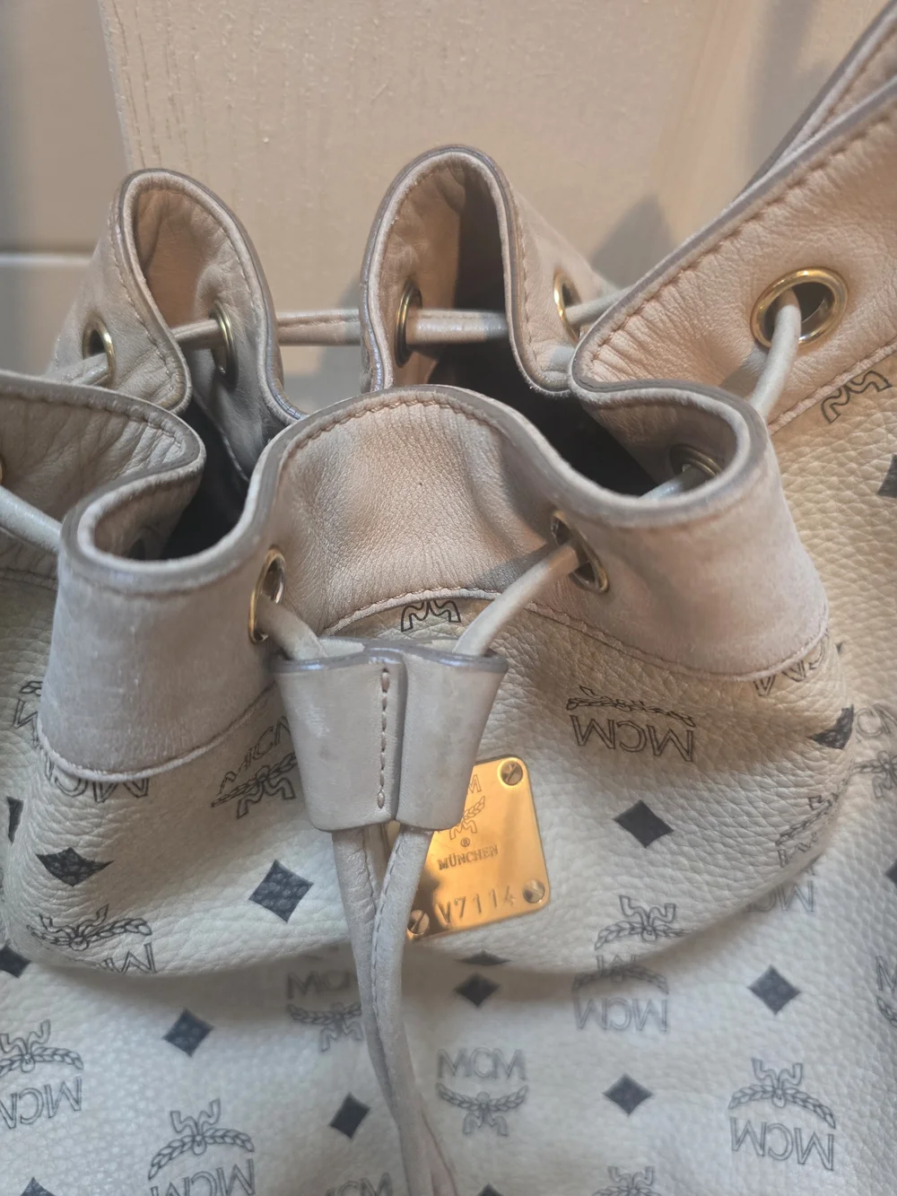 MCM Beige Leather Drawstring Bucket Bag - Picture 13 of 16